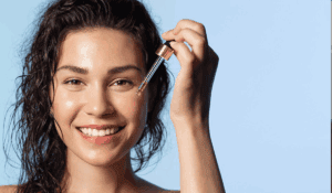 Lees meer over het artikel Hyaluronzuur: serum of injectie? Ontdek wat bij jou past