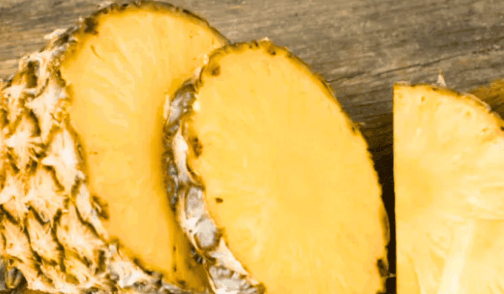 Alles over Ananas: Gezondheidsvoordelen & De Plant