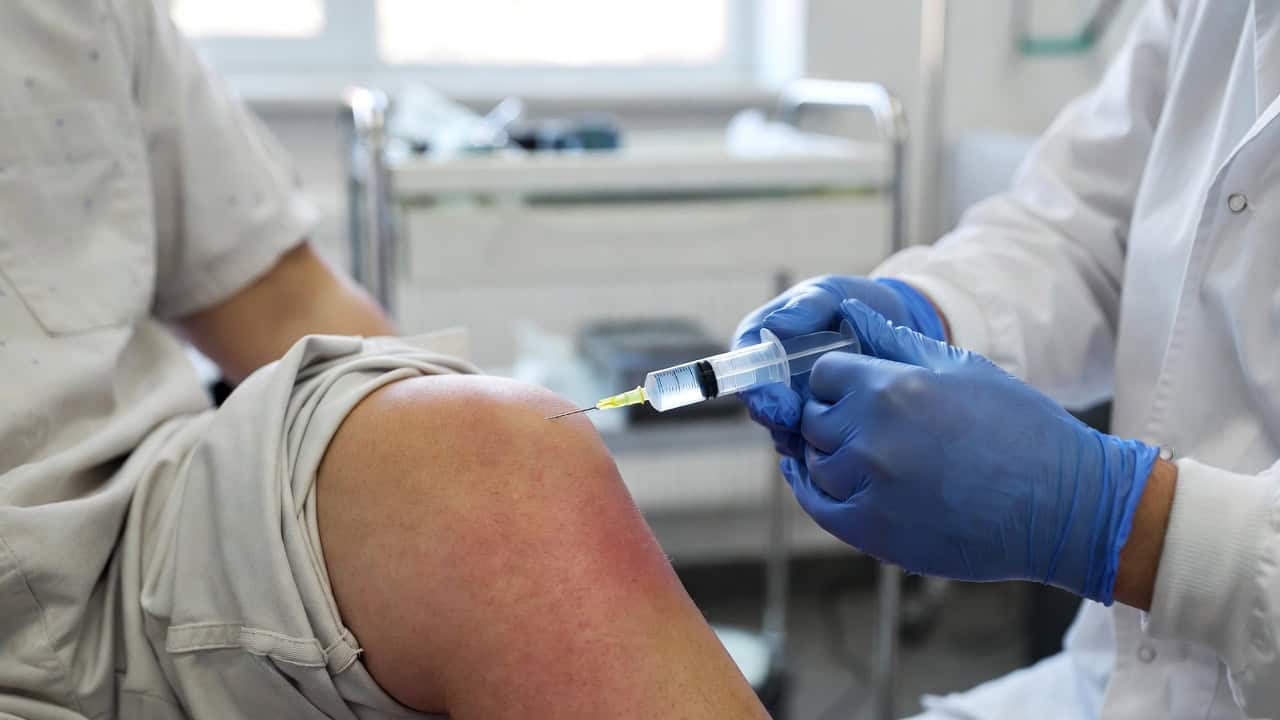 Je bekijkt nu Hyaluronzuur injectie – alles over werking, behandeling en aandachtspunten